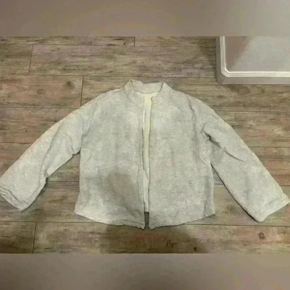 Soft surrounding white cardigan with embroidery size large - Picture 1 of 7